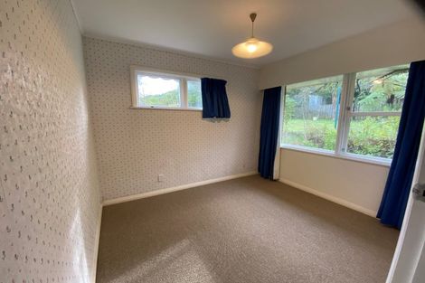 Photo of property in 37 Huntleigh Park Way, Ngaio, Wellington, 6035