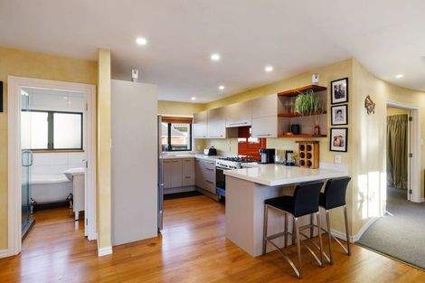Photo of property in 16 Cranwell Place, Hillcrest, Hamilton, 3216