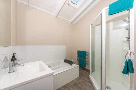 Photo of property in 314 Old North Road, Kumeu, 0892