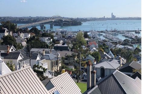 Photo of property in 2/5 Seymour Street, Saint Marys Bay, Auckland, 1011