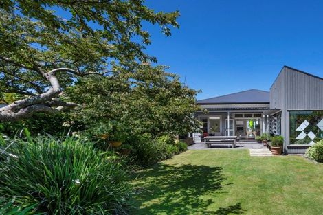 Photo of property in 48 Derwent Street, Island Bay, Wellington, 6023