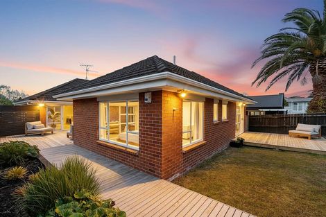 Photo of property in 29 Glenfern Road, Mellons Bay, Auckland, 2014
