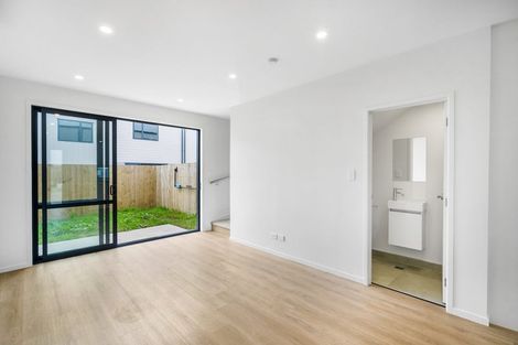 Photo of property in 43 Clay Works Lane, New Lynn, 0600