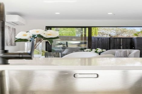 Photo of property in 19a Bradbury Road, Botany Downs, Auckland, 2010