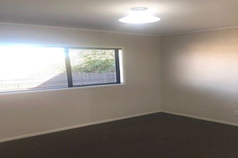 Photo of property in 2/25 Melleray Place, Randwick Park, Auckland, 2105