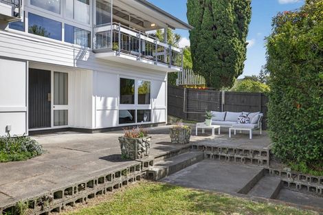 Photo of property in 1 Dyers Pass Road, Cashmere, Christchurch, 8022