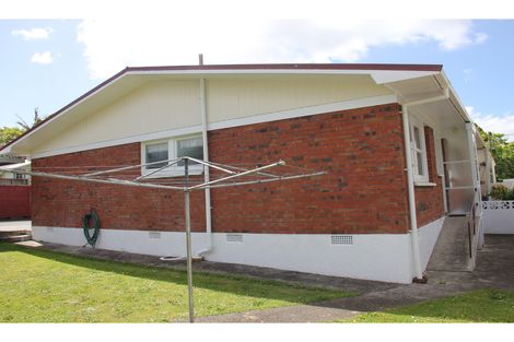 Photo of property in 12 Graham Street, One Tree Point, 0118