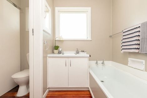 Photo of property in 17 Manapouri Place, Glenview, Hamilton, 3206