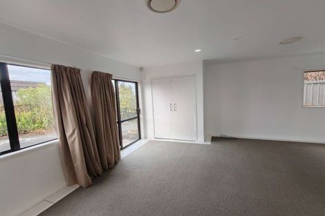 Photo of property in 112 Whangaparaoa Road, Red Beach, 0932
