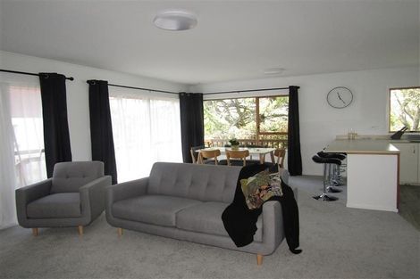 Photo of property in 2/68 Glamorgan Drive, Torbay, Auckland, 0630
