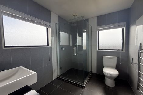 Photo of property in 29 Huntington Park Drive, Greenhithe, Auckland, 0632