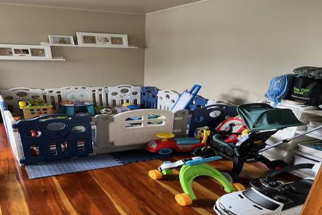 Photo of property in 41 Thornlow Street, Glendene, Auckland, 0602