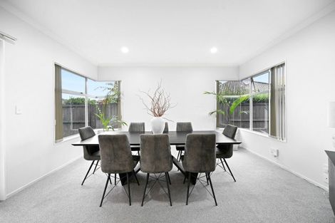 Photo of property in 31 Mickelson Avenue, Rototuna, Hamilton, 3210