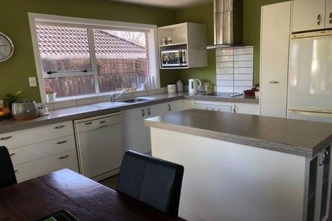 Photo of property in 2/3 Binstead Place, Avondale, Christchurch, 8061