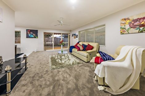 Photo of property in 31 Muirfield Street, Wattle Downs, Auckland, 2103
