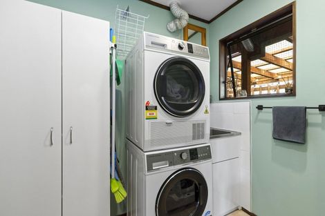 Photo of property in 27 Fenchurch Grove, Stokes Valley, Lower Hutt, 5019