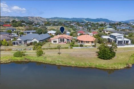 Photo of property in 7 Marewa Place, Waikanae Beach, Waikanae, 5036