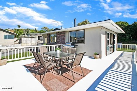 Photo of property in 28 Moulton Street, Moturoa, New Plymouth, 4310