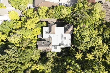 Photo of property in 17 Dillon Street, Lowry Bay, Lower Hutt, 5013