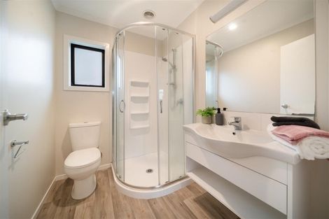 Photo of property in 2/9 Heath Street, Saint Andrews, Hamilton, 3200