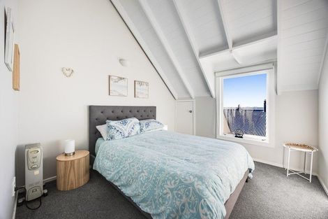 Photo of property in 29 Masterton Road, Rothesay Bay, Auckland, 0630