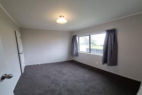 Photo of property in 1/11 Blackgate Place, Weymouth, Auckland, 2103