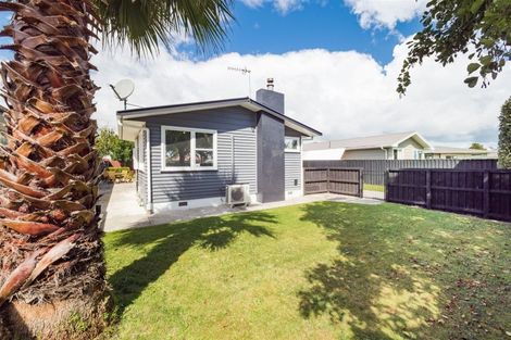 Photo of property in 22 Rhodes Drive, Kelvin Grove, Palmerston North, 4414