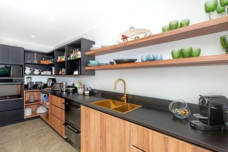 Photo of property in 137 Potae Avenue, Riverdale, Gisborne, 4010