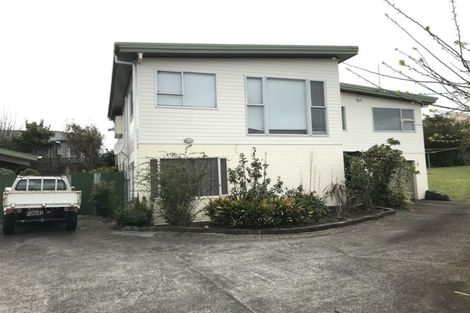 Photo of property in 15 Glenveagh Drive, Mount Roskill, Auckland, 1041