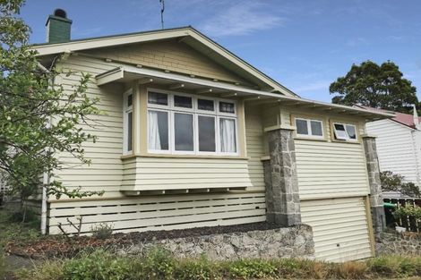 Photo of property in 82 Napier Terrace, Hospital Hill, Napier, 4110