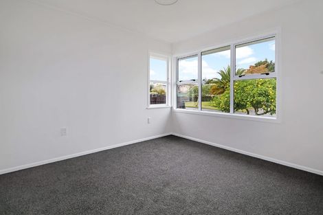 Photo of property in 5 Minifie Avenue, Melville, Hamilton, 3206