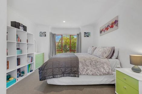 Photo of property in 16 Bronte Place, Somerville, Auckland, 2014