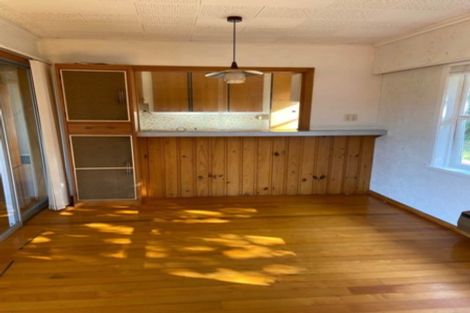 Photo of property in 21 Montana Avenue, Murrays Bay, Auckland, 0630