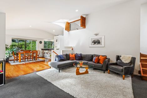 Photo of property in 1/16 Glade Place, Birkenhead, Auckland, 0626