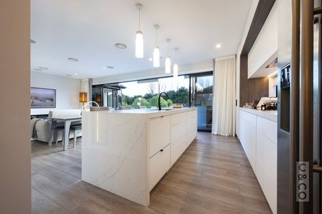 Photo of property in 21 Vogwill Road, Kumeu, 0810