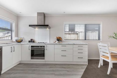 Photo of property in 34 Marion Crescent, Papamoa Beach, Papamoa, 3118