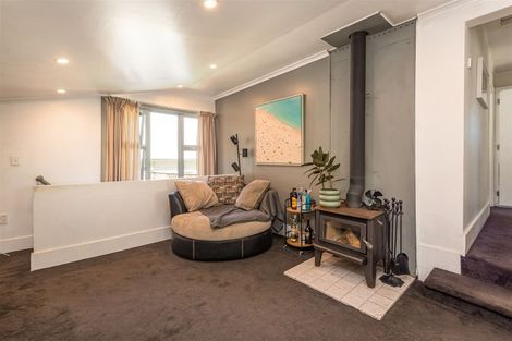 Photo of property in 24 Voelas Road, Lyttelton, 8082