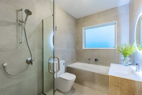 Photo of property in 17 Konoba Avenue, Kumeu, 0810