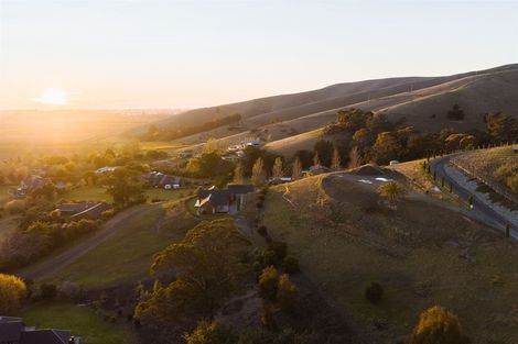 Photo of property in 33 Dry Hills Lane, Riverlands, Blenheim, 7274