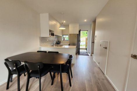 Photo of property in 17 Morihana Close, Glen Eden, 0602