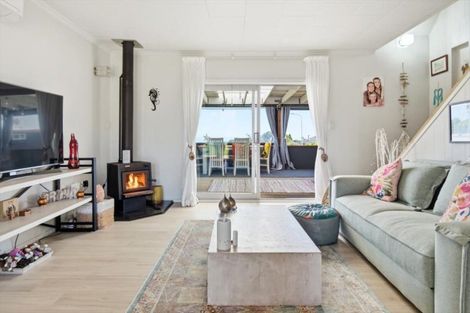 Photo of property in 21 Whenuariri Place, Maketu, Te Puke, 3189