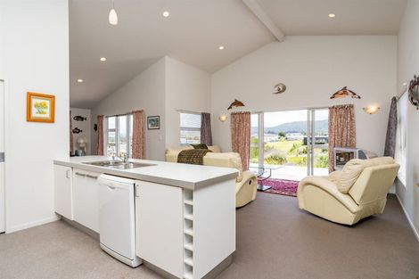 Photo of property in 42 Driftwood Place, Mangawhai Heads, Mangawhai, 0505