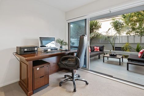 Photo of property in 2/19a Sanders Avenue, Takapuna, Auckland, 0622