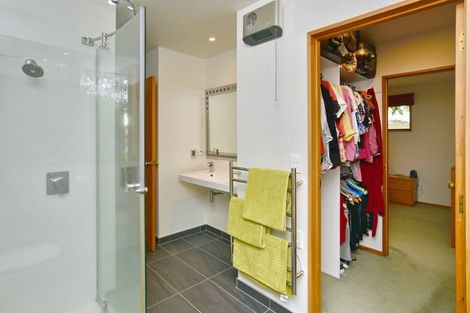 Photo of property in 1/5 Winters Road, Redwood, Christchurch, 8051