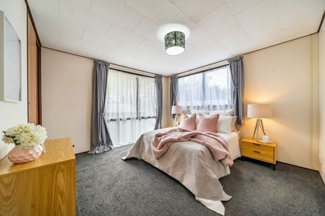 Photo of property in 33 Hartford Crescent, Totara Park, Upper Hutt, 5018