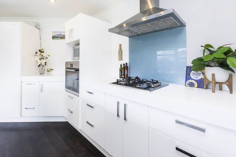 Photo of property in 4 Citrine Grove, Timberlea, Upper Hutt, 5018