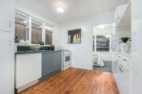 Photo of property in 11a Gemini Place, Beach Haven, Auckland, 0626