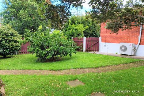 Photo of property in 34 Reeves Road, Pakuranga, Auckland, 2010