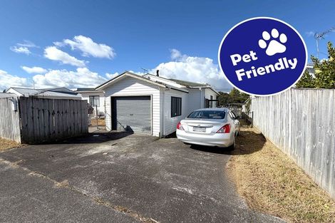 Photo of property in 2/20 Eulogy Place, Randwick Park, Auckland, 2105