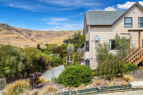 Photo of property in 8 Heathvale Place, Heathcote Valley, Christchurch, 8022